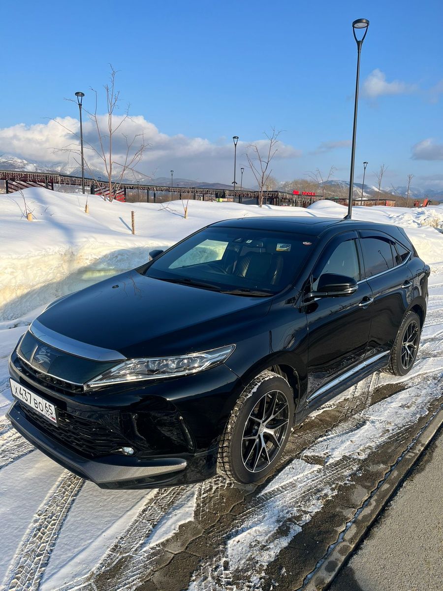 Toyota Harrier 2018 купить Южно-Сахалинск, Бензин, Автомат, Черный