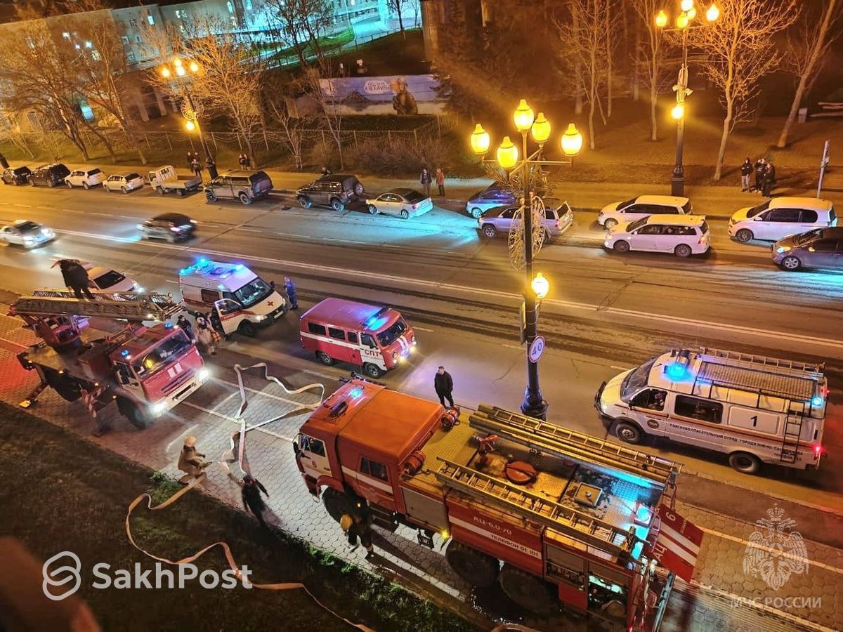 Пожар в жилом доме Южно-Сахалинска: спасён один человек